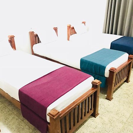 Lake Villa Resort Tissamaharama Kültér fotó