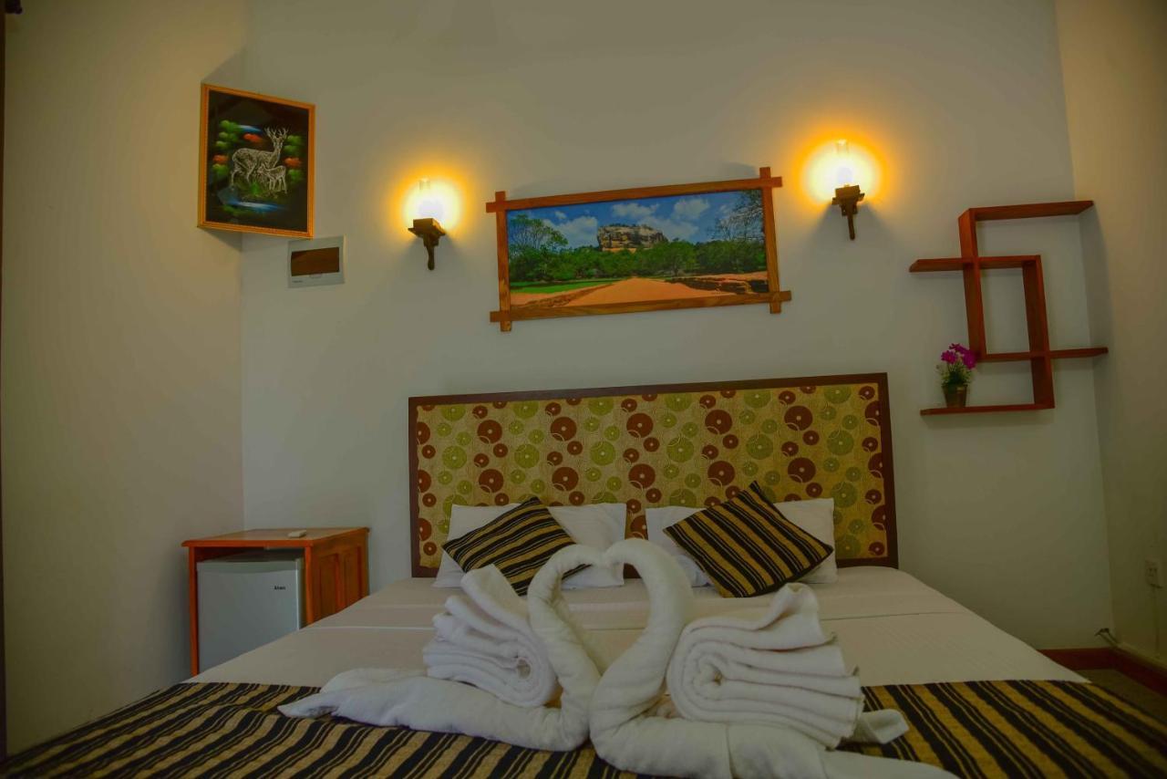 Lake Villa Resort Tissamaharama Kültér fotó