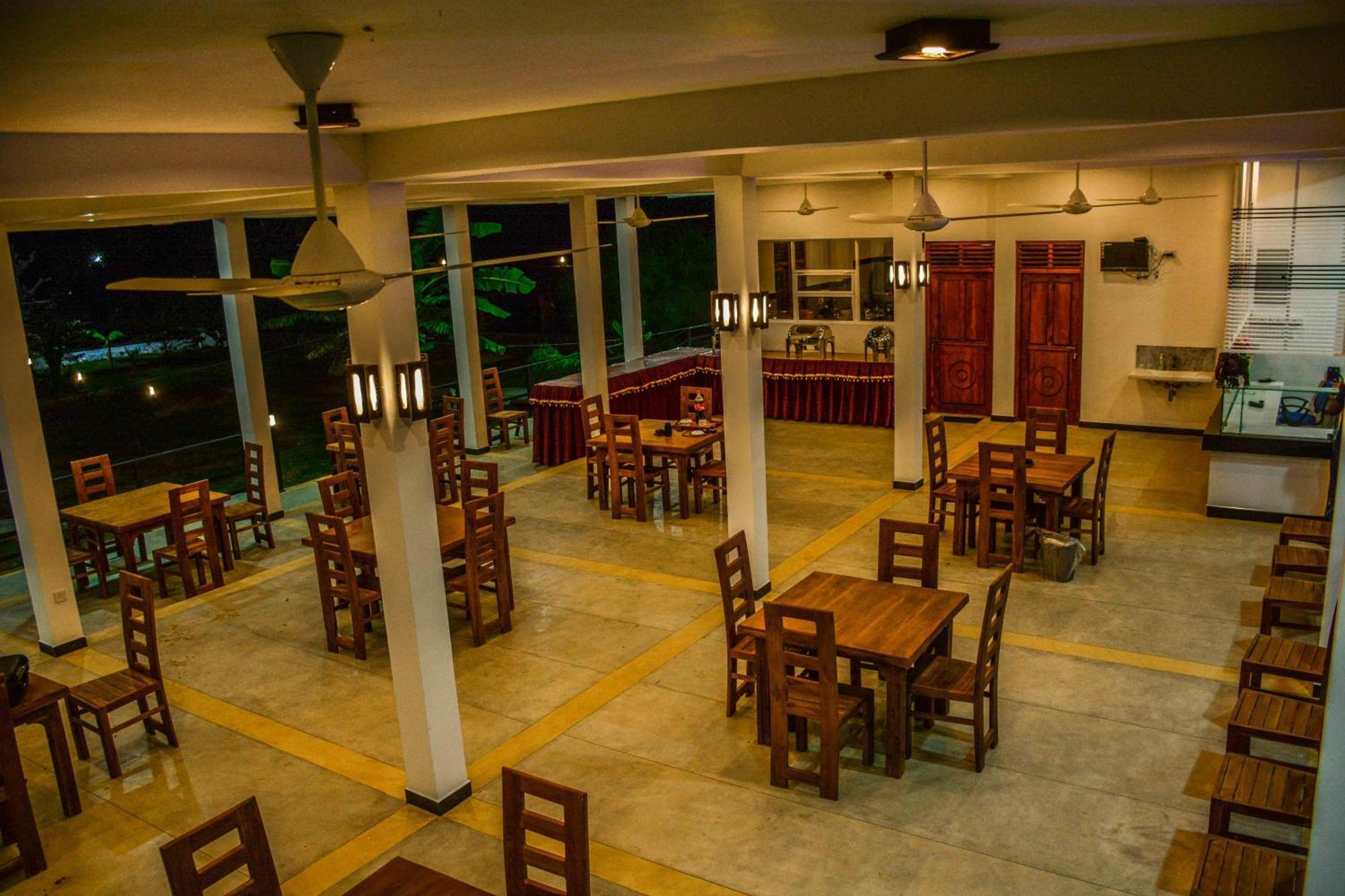 Lake Villa Resort Tissamaharama Kültér fotó