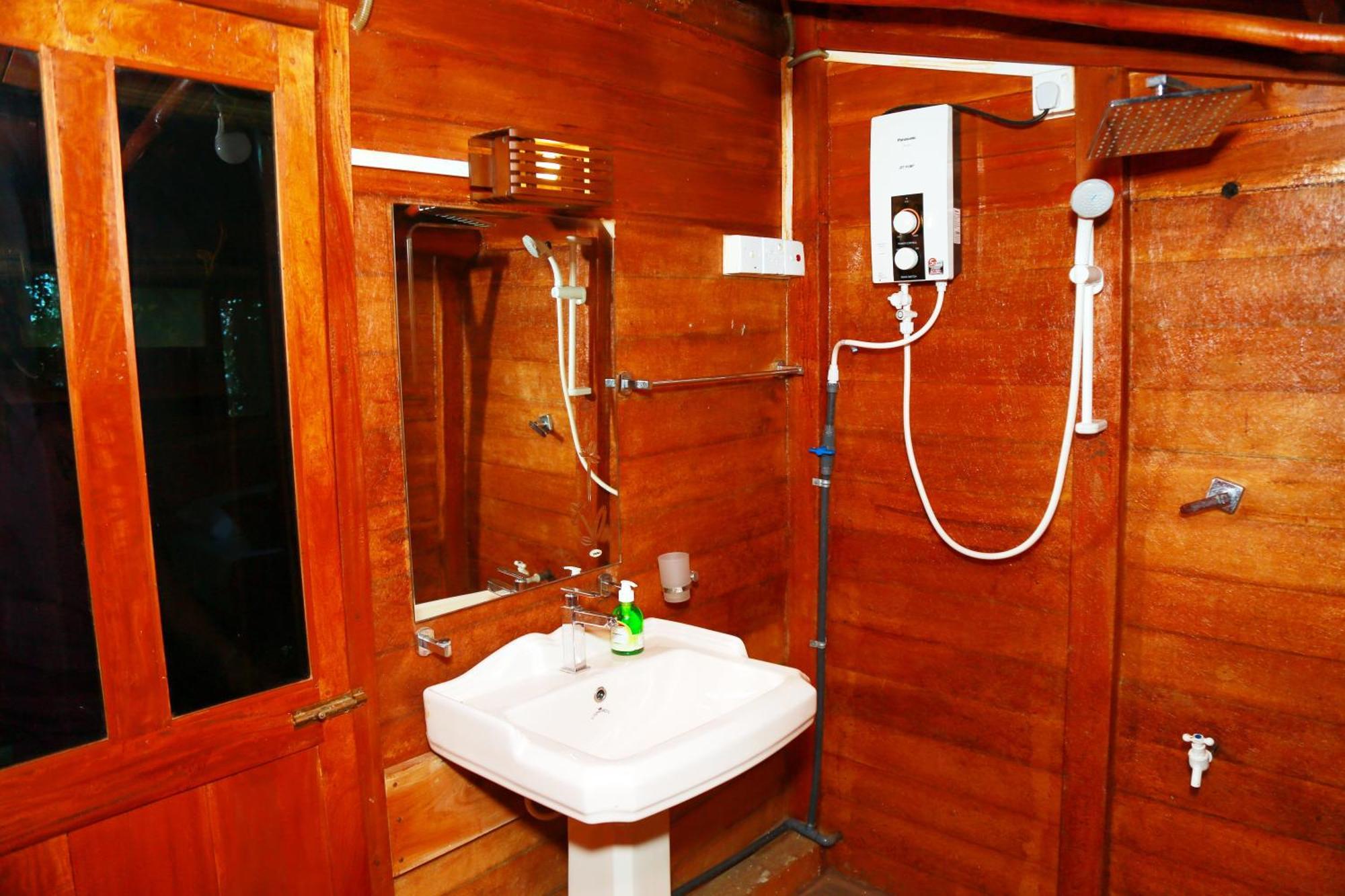 Lake Villa Resort Tissamaharama Kültér fotó