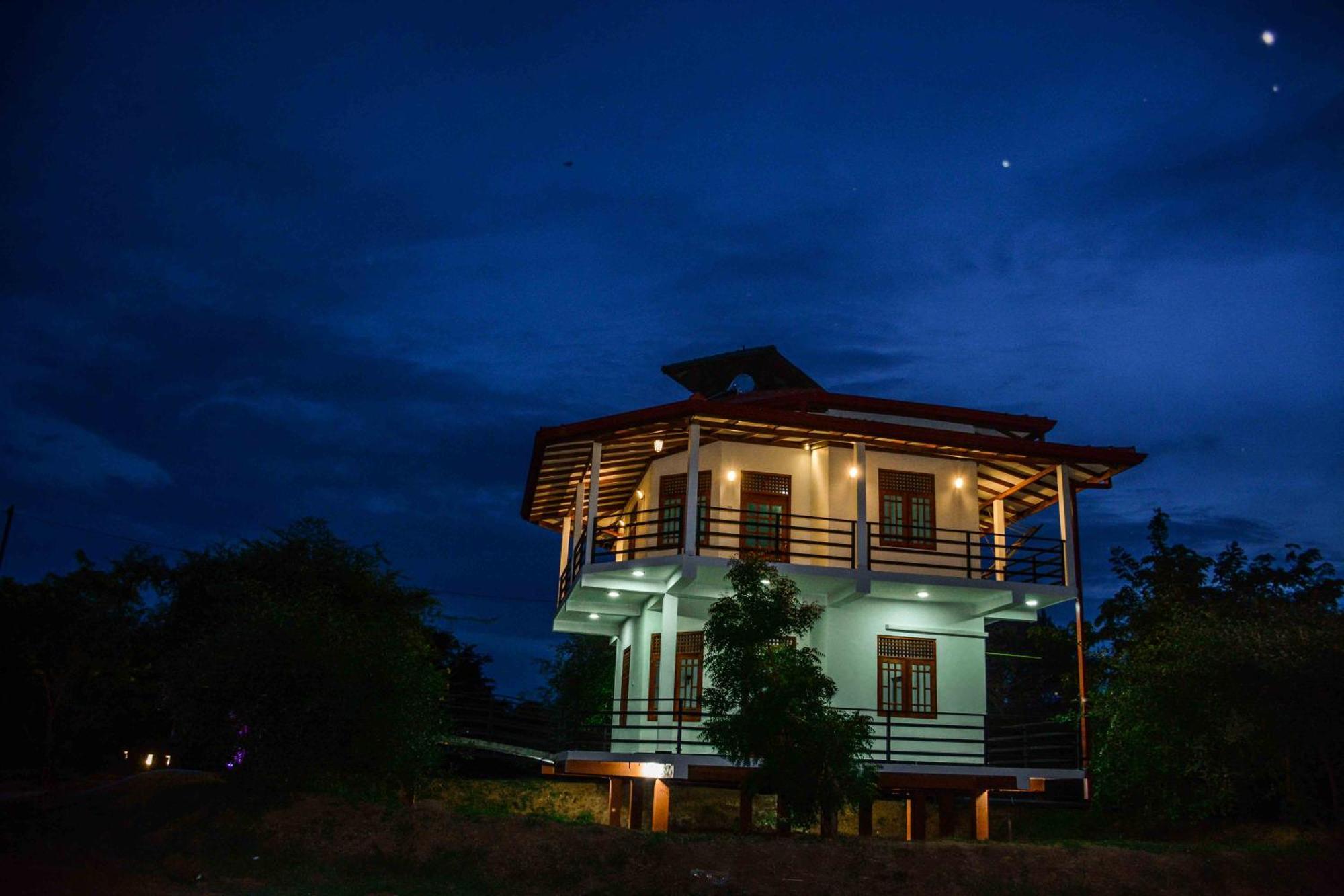 Lake Villa Resort Tissamaharama Kültér fotó