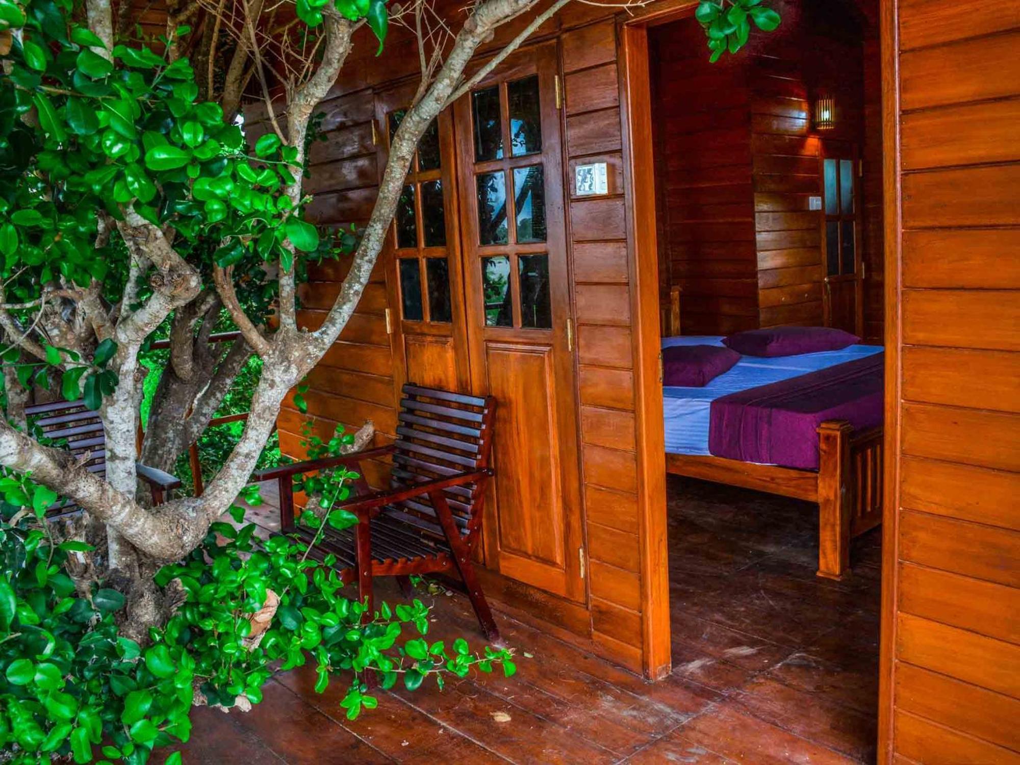 Lake Villa Resort Tissamaharama Kültér fotó