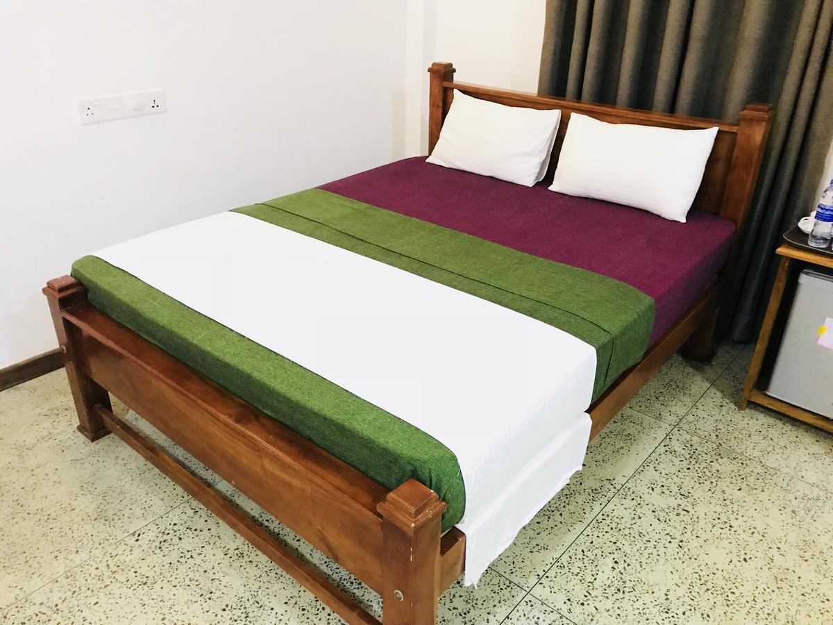 Lake Villa Resort Tissamaharama Kültér fotó